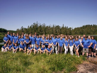 Gruppenfoto am See